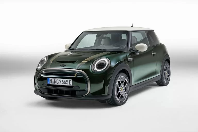 2023-mini-cooper-hardtop-se-special-edition-103-1644270565.webp