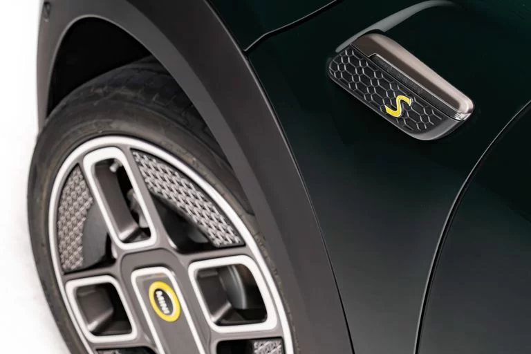 2023-mini-cooper-hardtop-se-special-edition-104-1644270569.webp