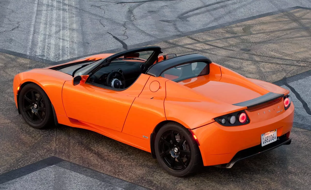 7e2c408876f_-_rtu-2010-tesla-roadster-sport-004-lg.webp