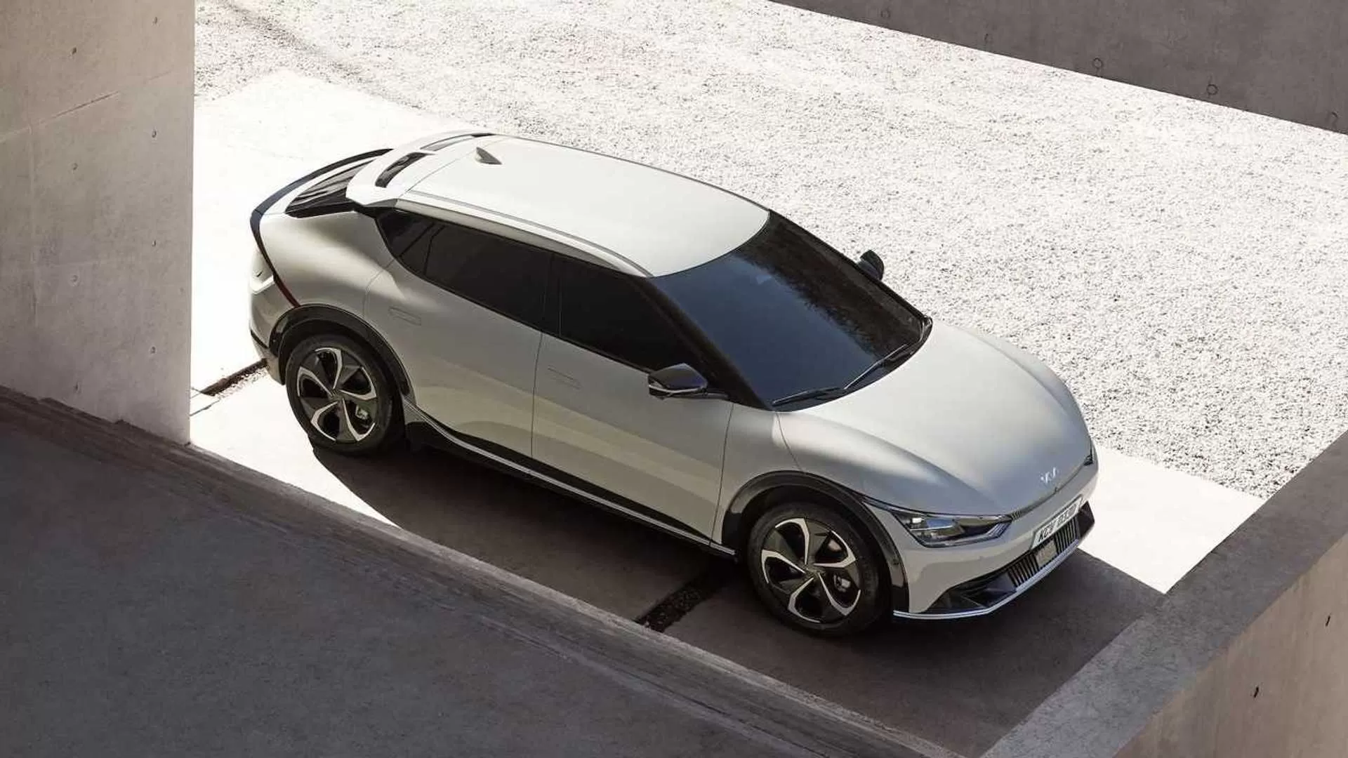 kia-ev6-top-angle.webp
