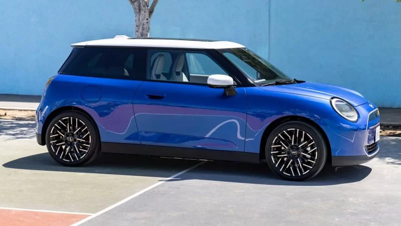 mini-cooper-official-teaser-images 2.webp