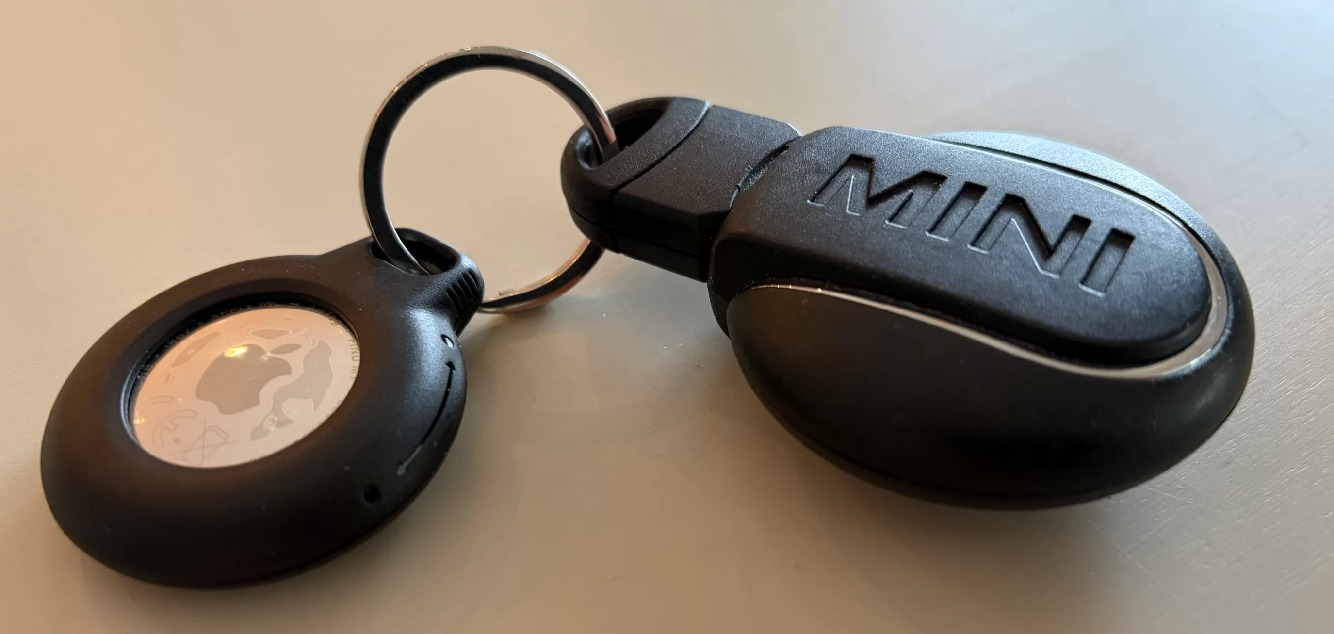 Mini Cooper SE Airtag 2 B.webp