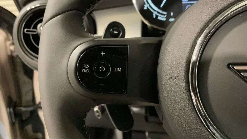 new-2022-mini-cooper_s_hardtop_2_door--11086-21282037-17-1024.webp