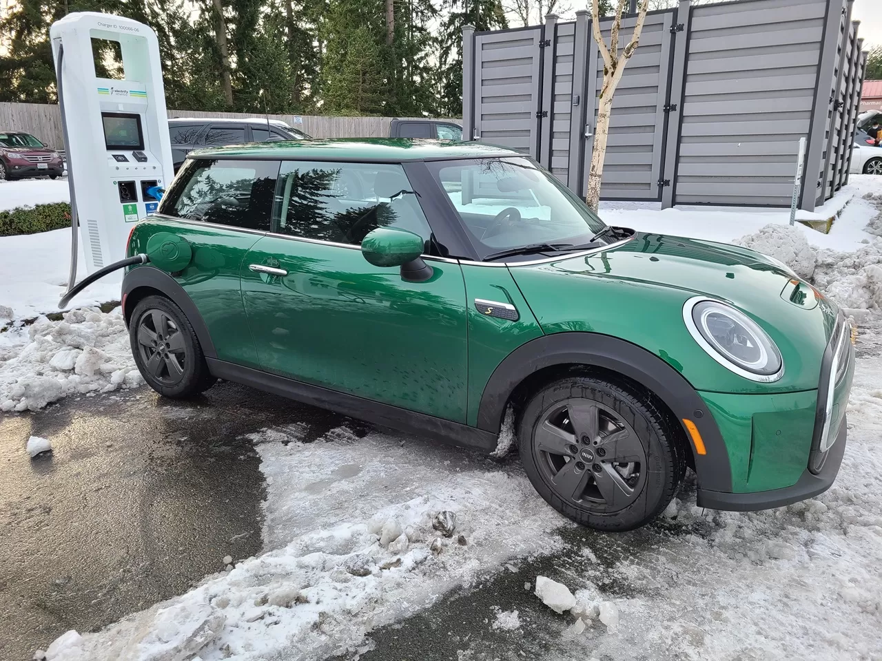New%20Year%20Mini%20Snow%20Charging.webp