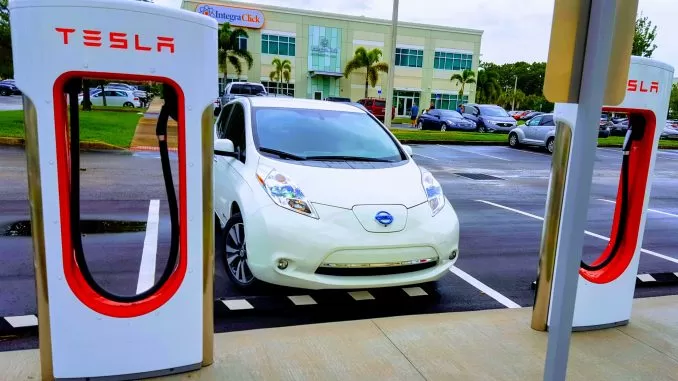 Nissan-Leaf-at-Supercharger-678x381.webp
