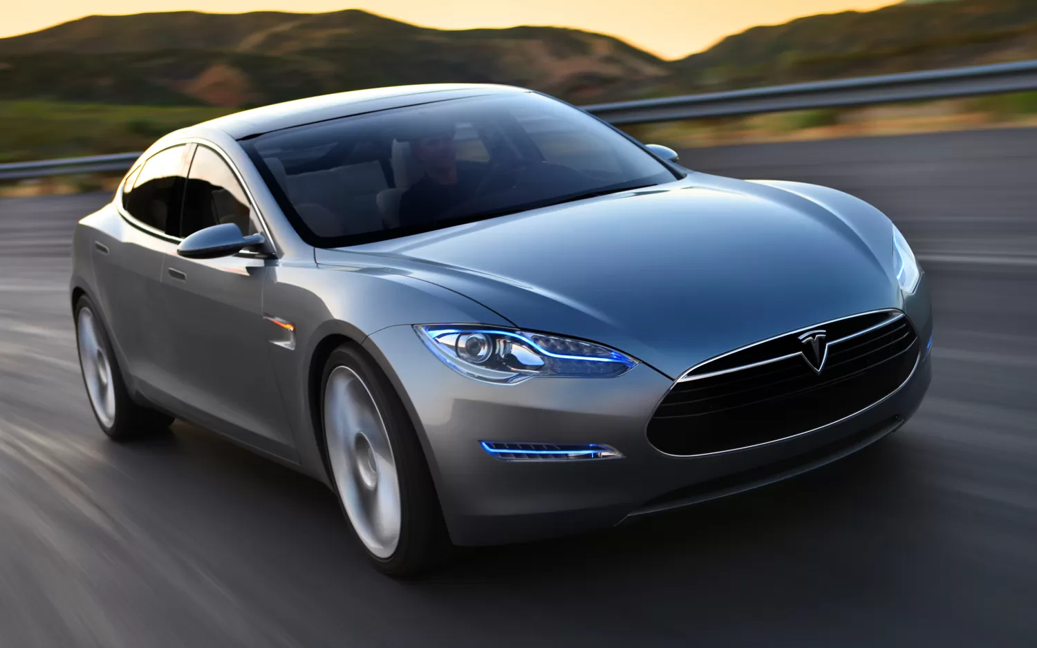 -Tesla-Model-S-front-three-quarters-view-in-motion.webp