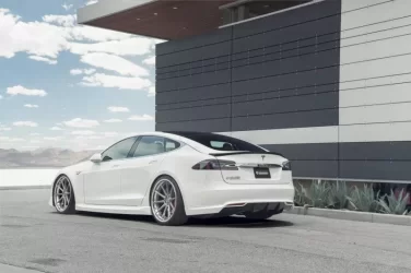 Unplugged-Performance-Featured-Vehicle-Robs-2017-Model-S-3.webp