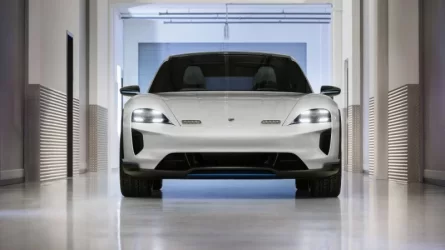porsche-mission-e-cross-turismo-concept.webp