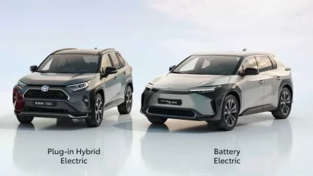 toyota-rav4-prime-left-and-toyota-bz4x-bev-concept-right.webp
