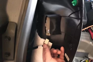 03_Lamp Disconnect.webp