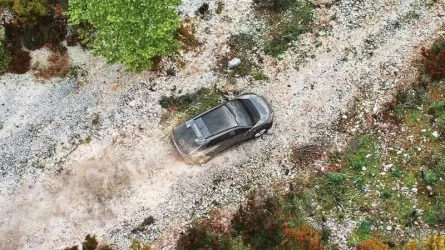 subaru-solterra-roof-Enhanced.webp