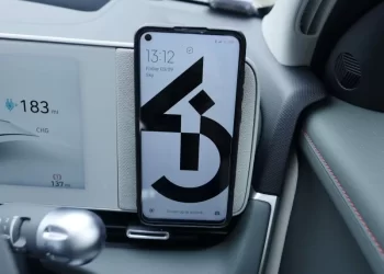 _1450820-phone holder.webp