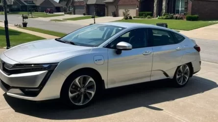 Honda-Clarity.webp