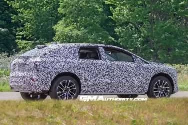 Sub-Lyriq-Cadillac-EV-Crossover-Prototype-Spy-Shots-August-2022-Exterior-008.jpg Sub-Lyriq-Cadillac-EV-Crossover-Prototype-Spy-Shots-August-2022-Exterior-008.jpg