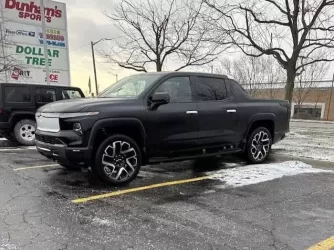 Silverado EV TrailBoss Front.webp