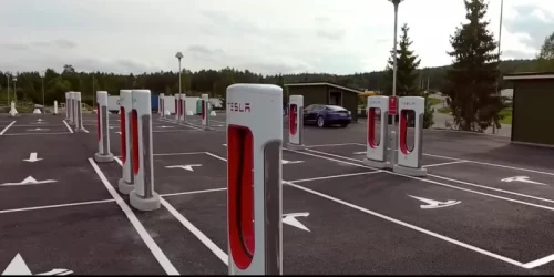 Tesla-Supercharger-Nebbenes-Norway.webp