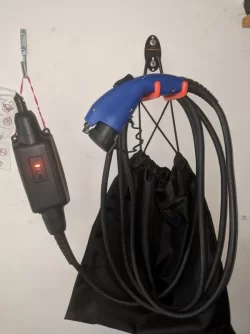 charger_holder2.webp