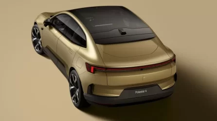 Polestar_4 rear 3-4.webp