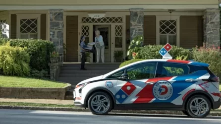 2023-Chevrolet-Bolt-EV-Dominos-Pizza-Delivery-Car-8.webp