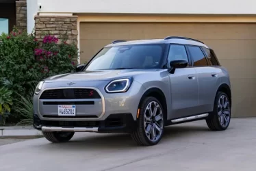 2024-MINI-Countryman-S-U25-Melting-Silver-USA-08-1728757281.jpg