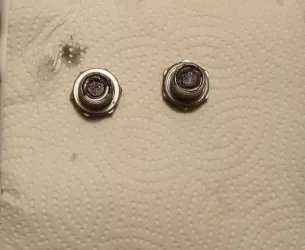 GRU- Toyota drain & fill magnetc plugs after 13518 miles in orig GRU.webp