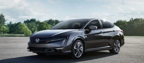 Clarity with chrome body color honda logo original.webp