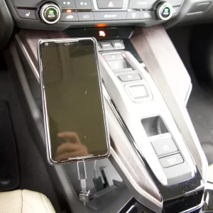 Phone mounted on magnetic mount