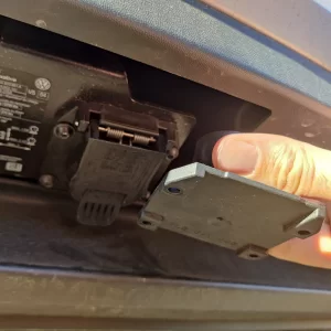Installing trailer light socket