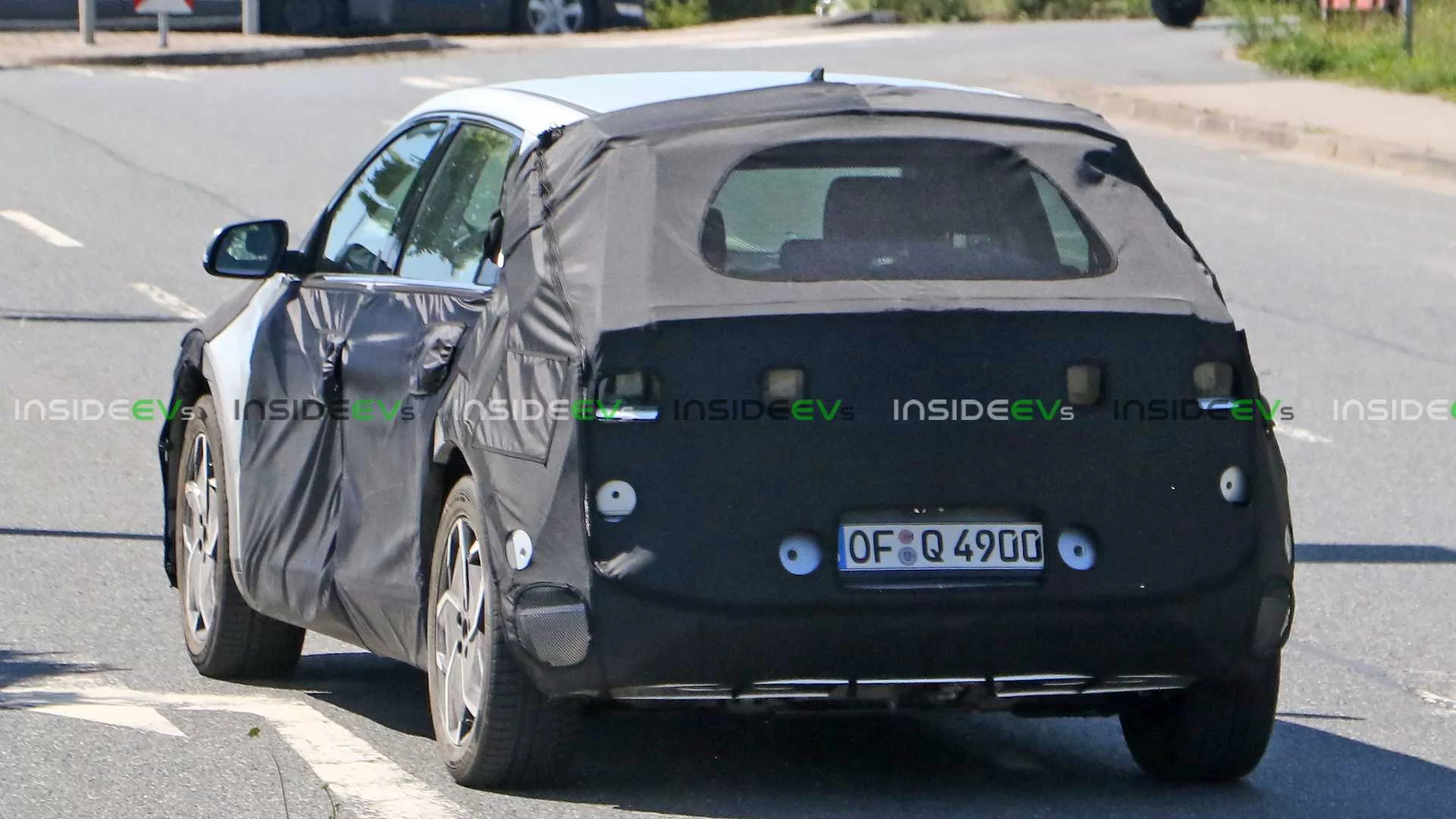 Hyundai-45-electric-crossover (1)