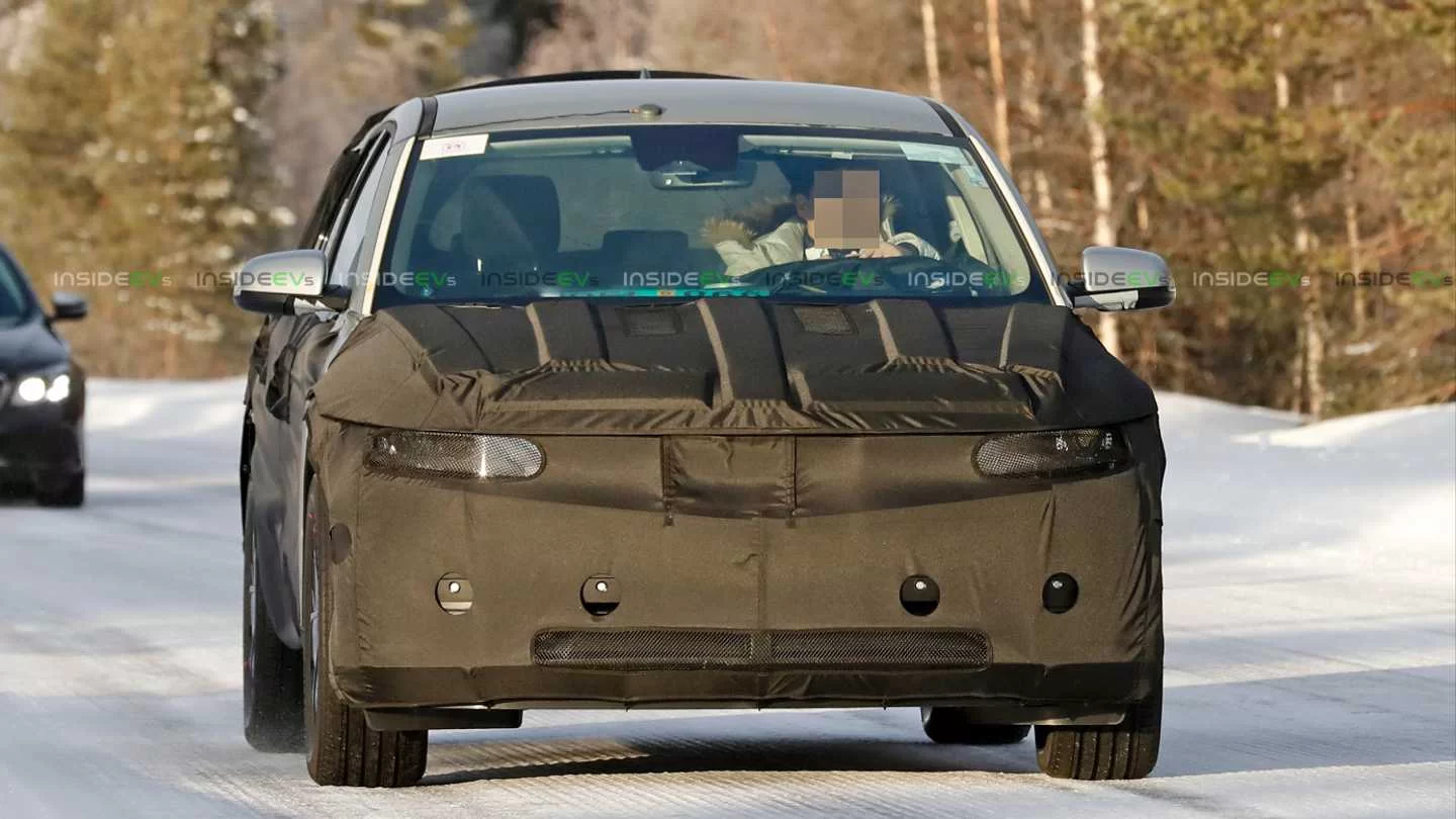 Hyundai-45-ev-production-version-first-spy-photo (2)