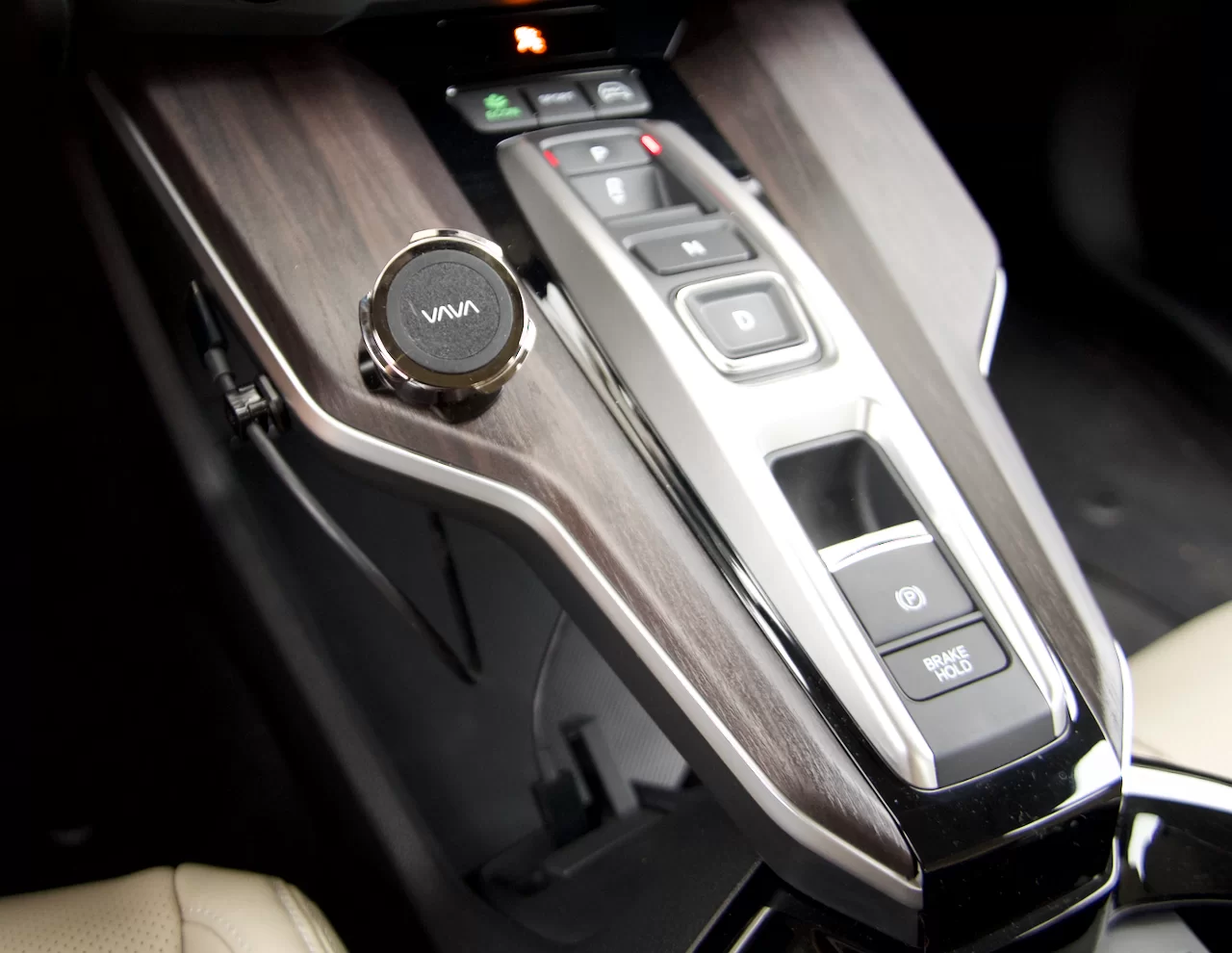 Magnetic mount without phone present