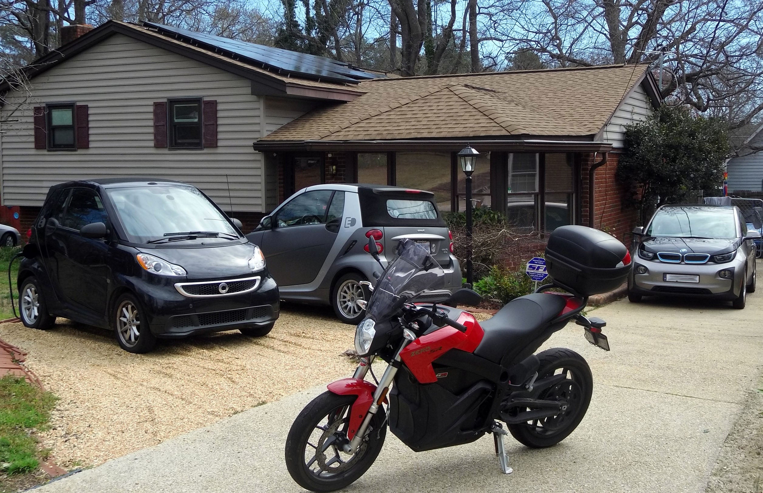 ev-charging-home-solar.jpg