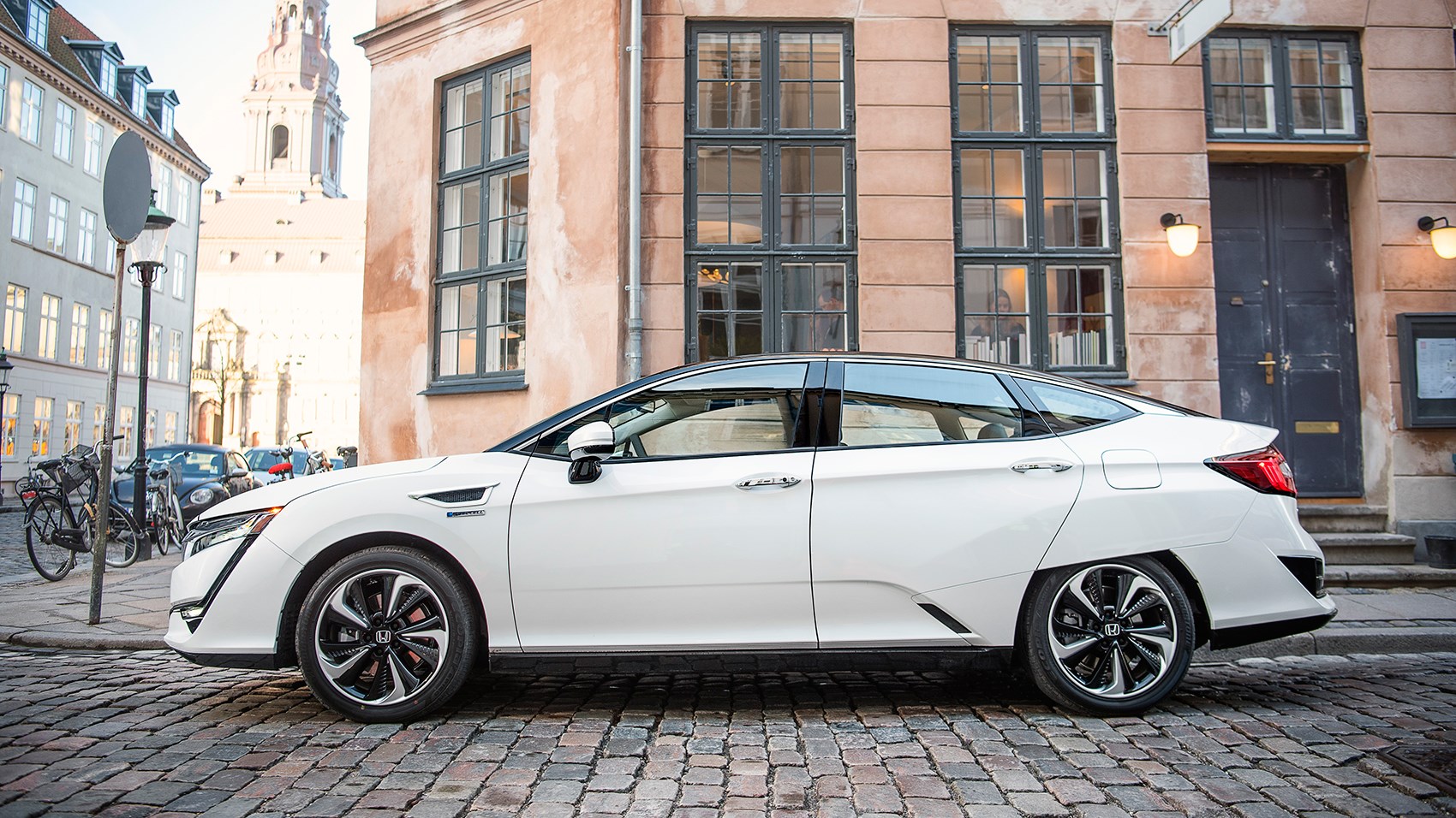 honda-clarity-fuelcell-32.jpg
