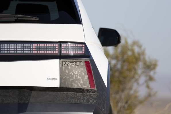 63200-Ioniq5XRTCPGHD59.jpg
