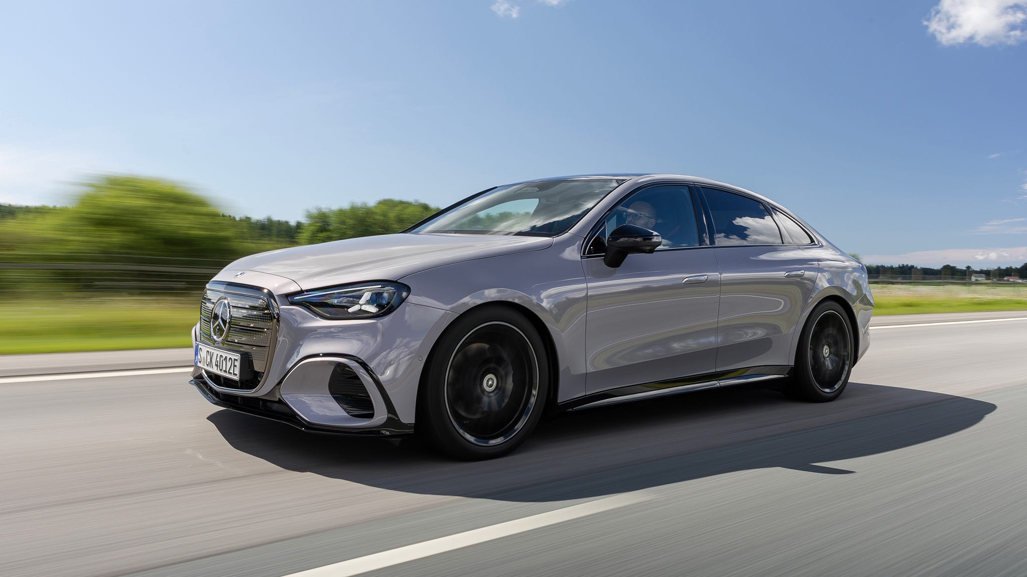 www.motortrend.com