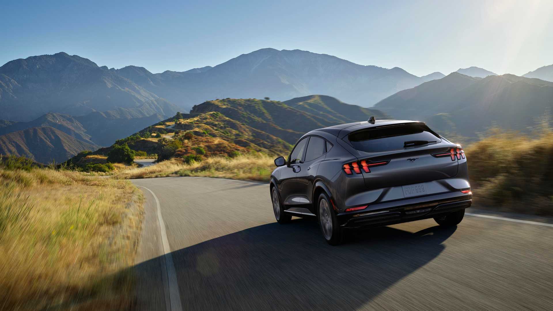 2020-ford-mustang-mach-e.jpg